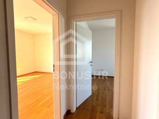 Flat in a building, Rent, Zagreb, Maksimir