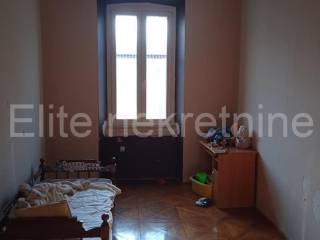 Flat in a building, Sale, Pula, Pula
