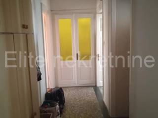 Flat in a building, Sale, Pula, Pula