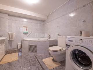 Flat in a building, Sale, Zagreb, Donji Grad