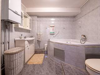 Flat in a building, Sale, Zagreb, Donji Grad