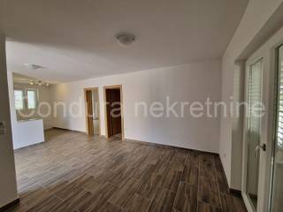 Apartmanska kuca, Prodaja, Privlaka, Privlaka