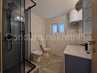 Apartmanska kuca, Prodaja, Privlaka, Privlaka