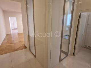 Flat in a building, Sale, Zagreb, Donji Grad