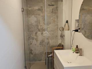 Split-level flat, Sale, Split, Split