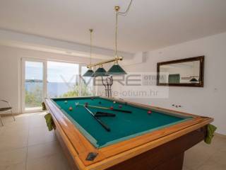 Billiard room