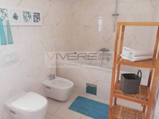 Bathroom No.2 on upper floor