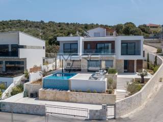 Modern villa with infinity pool