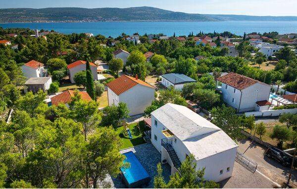 Starigrad, Seline