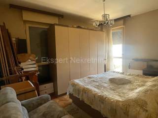 Flat in a building, Sale, Split, Split