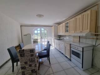 Residential-commercial property, Rent, Zagreb, Sesvete