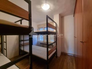 Residential-commercial property, Rent, Zagreb, Sesvete