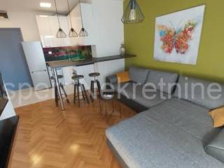 Flat in a building, Sale, Split, Split