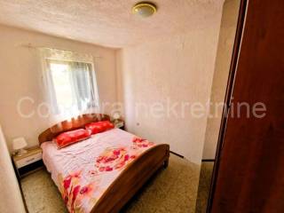 House with apartments, Sale, Vir, Vir