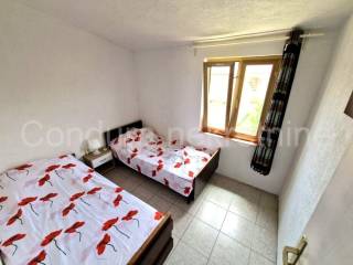 House with apartments, Sale, Vir, Vir