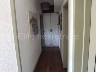 Flat in a building, Rent, Viškovo, Marinići