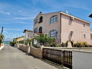 House with apartments, Sale, Nin, Nin