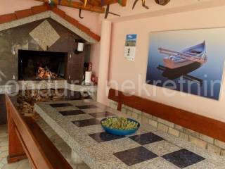 House with apartments, Sale, Nin, Nin