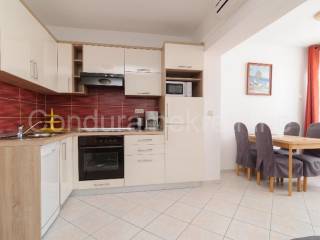 House with apartments, Sale, Nin, Nin