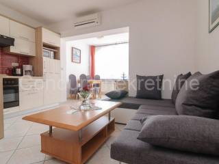 House with apartments, Sale, Nin, Nin