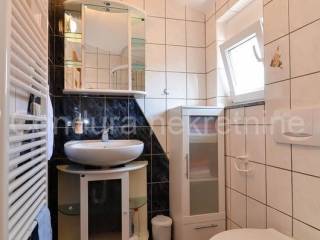 House with apartments, Sale, Nin, Nin