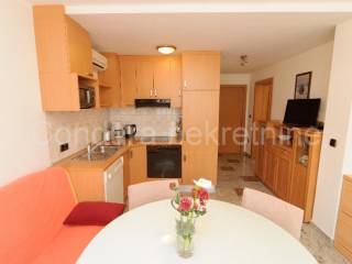 House with apartments, Sale, Nin, Nin