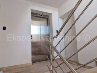 Flat in a new building, Sale, Okrug, Okrug Gornji