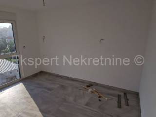Flat in a new building, Sale, Okrug, Okrug Gornji