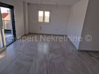 Flat in a new building, Sale, Okrug, Okrug Gornji