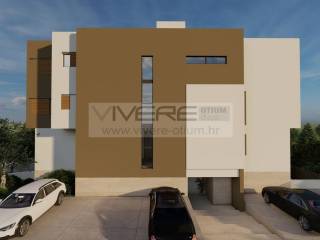 Parking &amp; main entrance