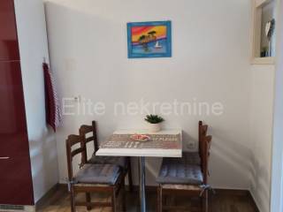 Flat in a building, Rent, Rijeka, Istok