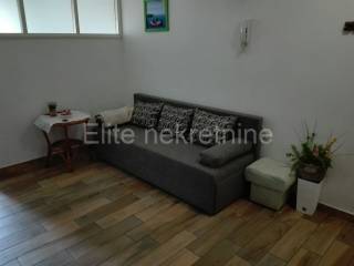 Flat in a building, Rent, Rijeka, Istok
