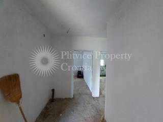 Family house, Sale, Rakovica, Rakovica