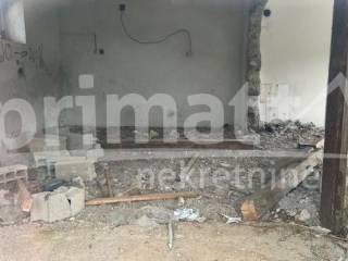 House under construction, Sale, Vrhovine, Vrhovine