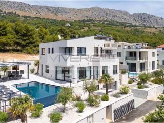 Contemporary villa