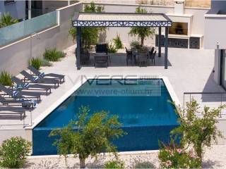 Infinity Pool