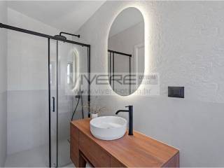 En suite bathroom on ground floor