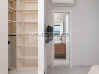 Walk-in wardrobe