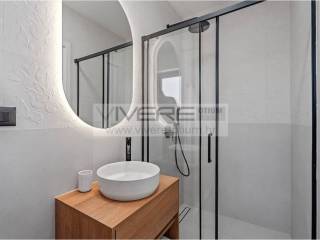 En-suite bathroom No.2 on 1st floor