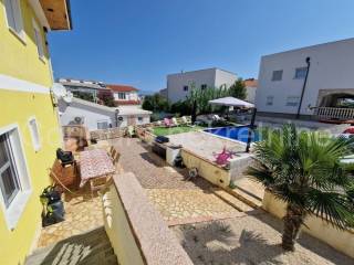 House with apartments, Sale, Vir, Vir