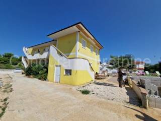 House with apartments, Sale, Vir, Vir