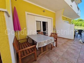 House with apartments, Sale, Vir, Vir