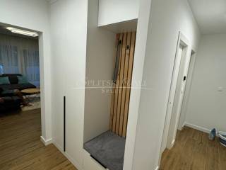 Flat in a house, Rent, Podstrana, Podstrana