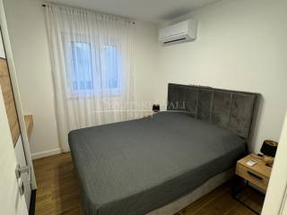 Flat in a house, Rent, Podstrana, Podstrana
