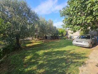 House with apartments, Sale, Vir, Vir