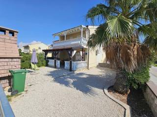 Apartment with a garden, Sale, Vir, Vir