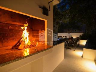 Stan u zgradi, Prodaja, Okrug, Okrug Gornji