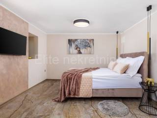 Flat in a house, Rent, Kastav, Belići