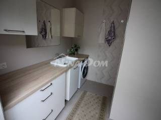 House with apartments, Sale, Vir, Vir