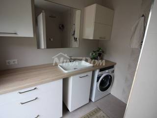 House with apartments, Sale, Vir, Vir